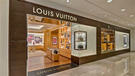 louis vuitton nearest store